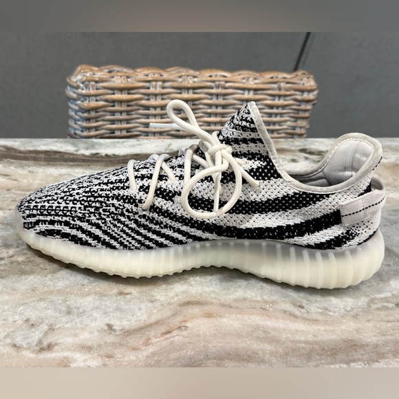 Men’s ADIDAS Yeezy Boost 350 V2 Sneakers- Size 12 - Picture 5 of 12